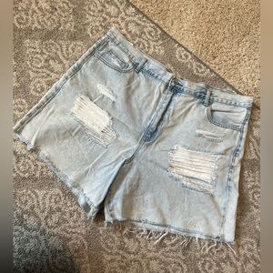 American Eagle Destroyed Denim Mom Shorts size 20